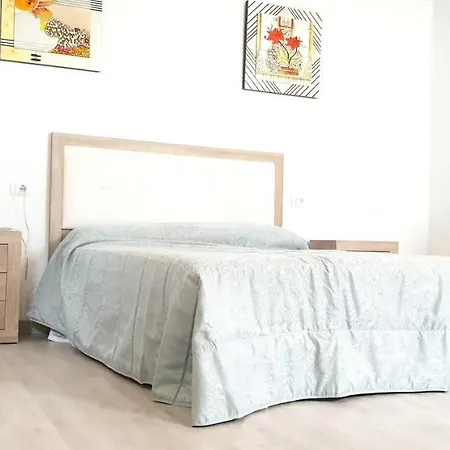 아파트 House With One Bedroom In Nazaret, With Enclosed Garden And Wifi - 15 Km From...